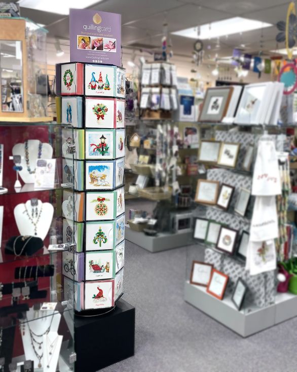 米国の店舗で販売されているベトナム製クリスマスカード ⓒ Tuoi Tre 米国の店舗で販売されているベトナム製クリスマスカード ⓒ Tuoi Tre